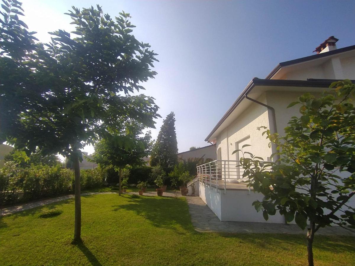 B&B Villa La Bouganville 카마이오레 외부 사진